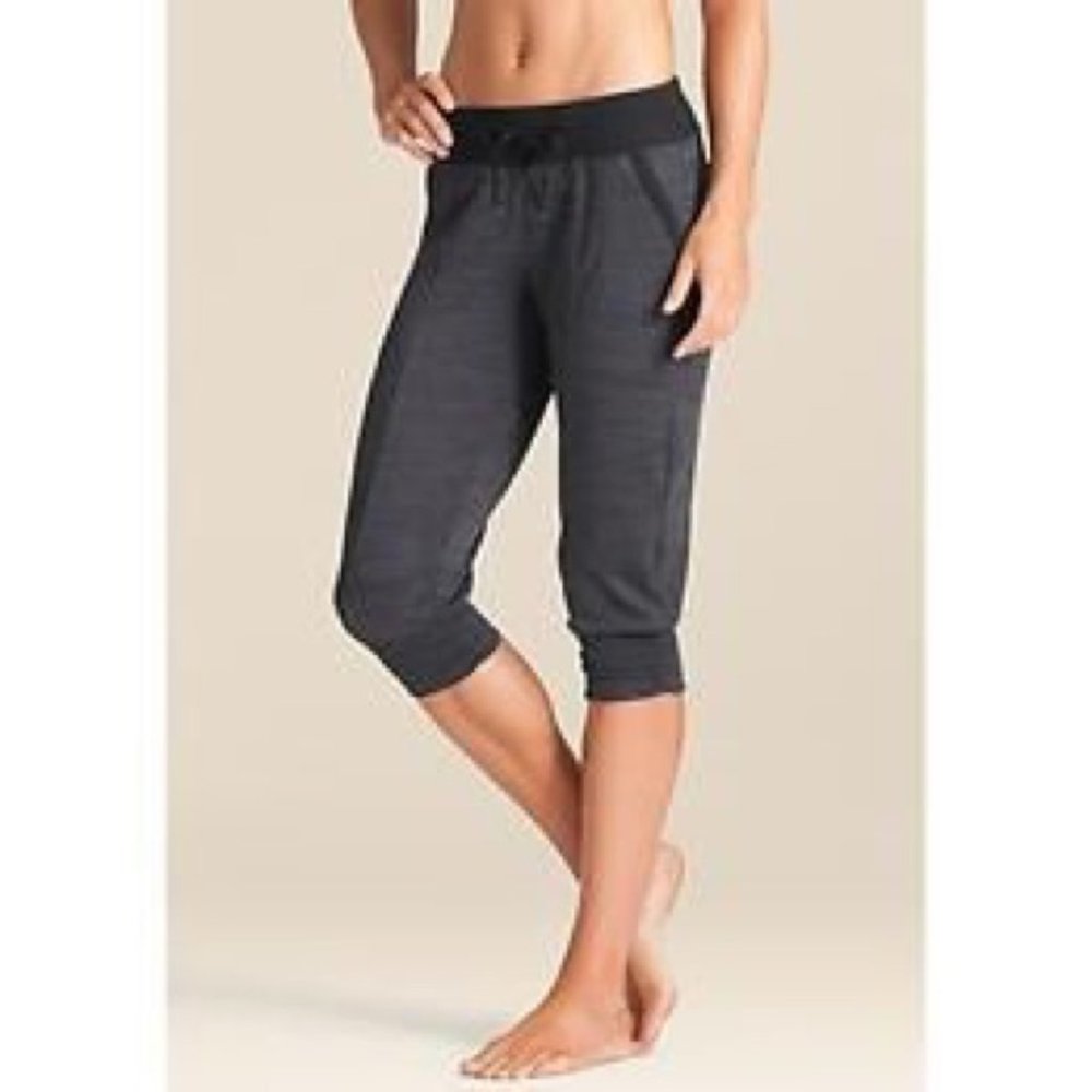ATHLETA No Sweatin’ It Capri Jogger Sweatpants S